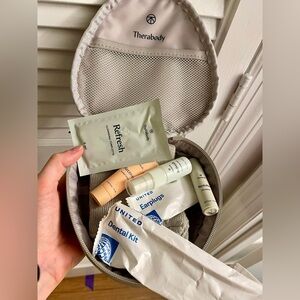 Therabody United Polaris Business Class Amenity Kit